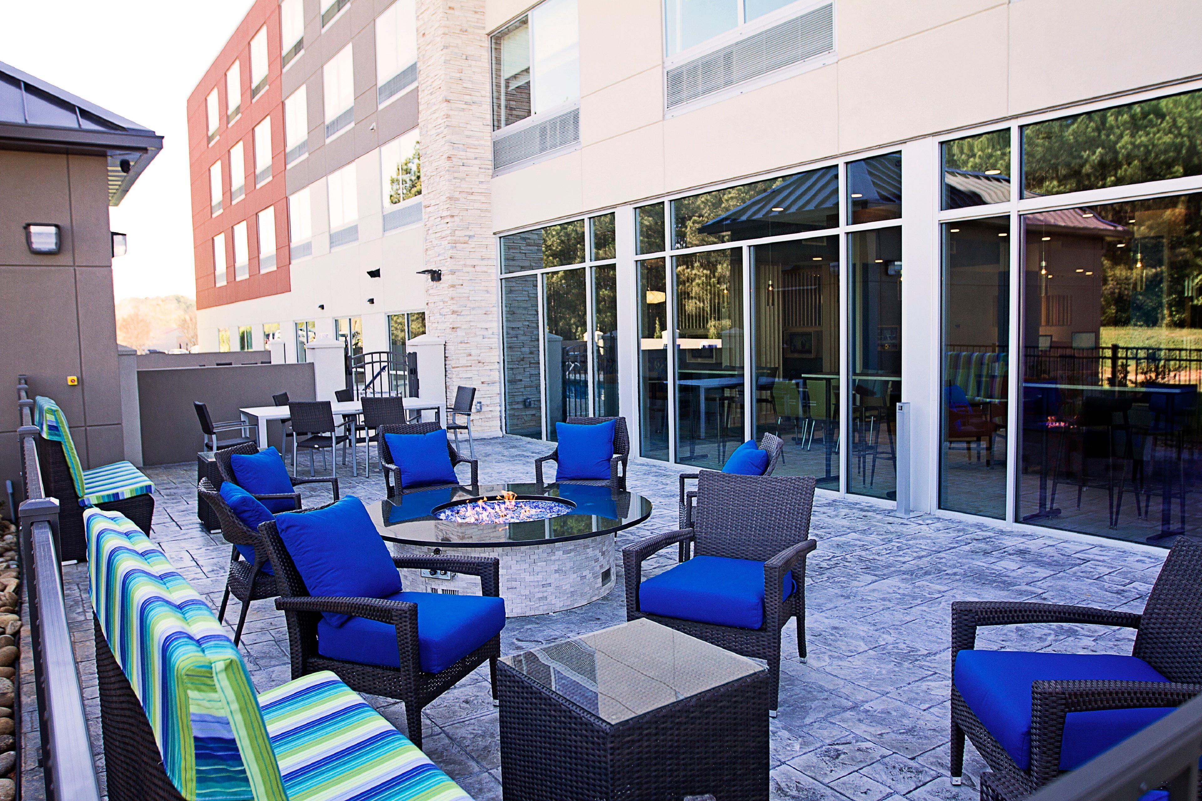 Holiday Inn Express & Suites Greenwood Mall By Ihg Dış mekan fotoğraf