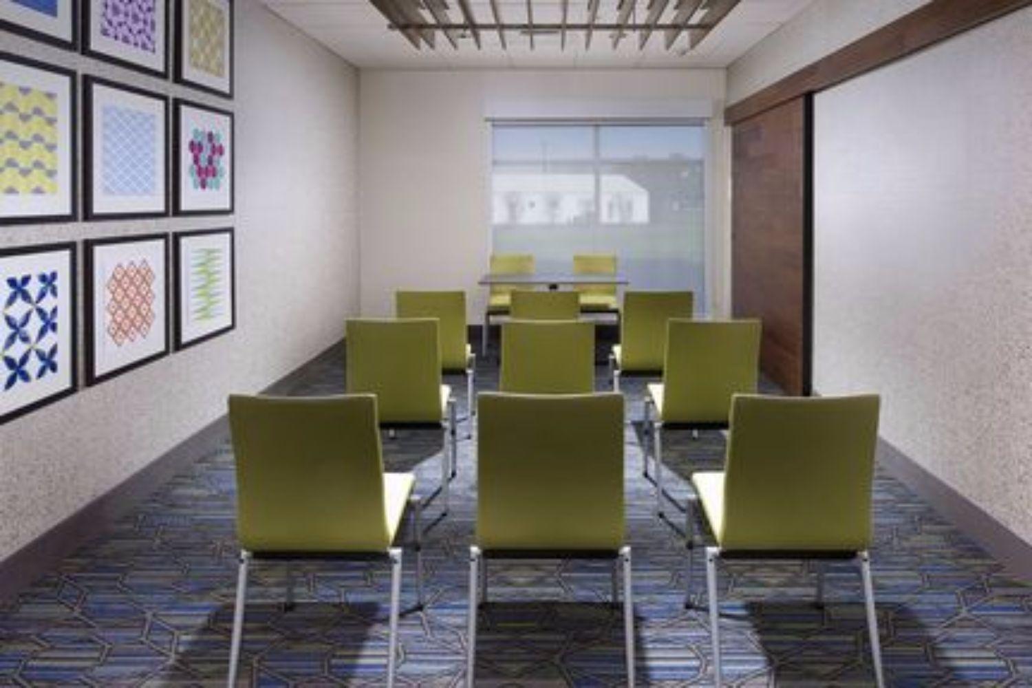 Holiday Inn Express & Suites Greenwood Mall By Ihg Dış mekan fotoğraf