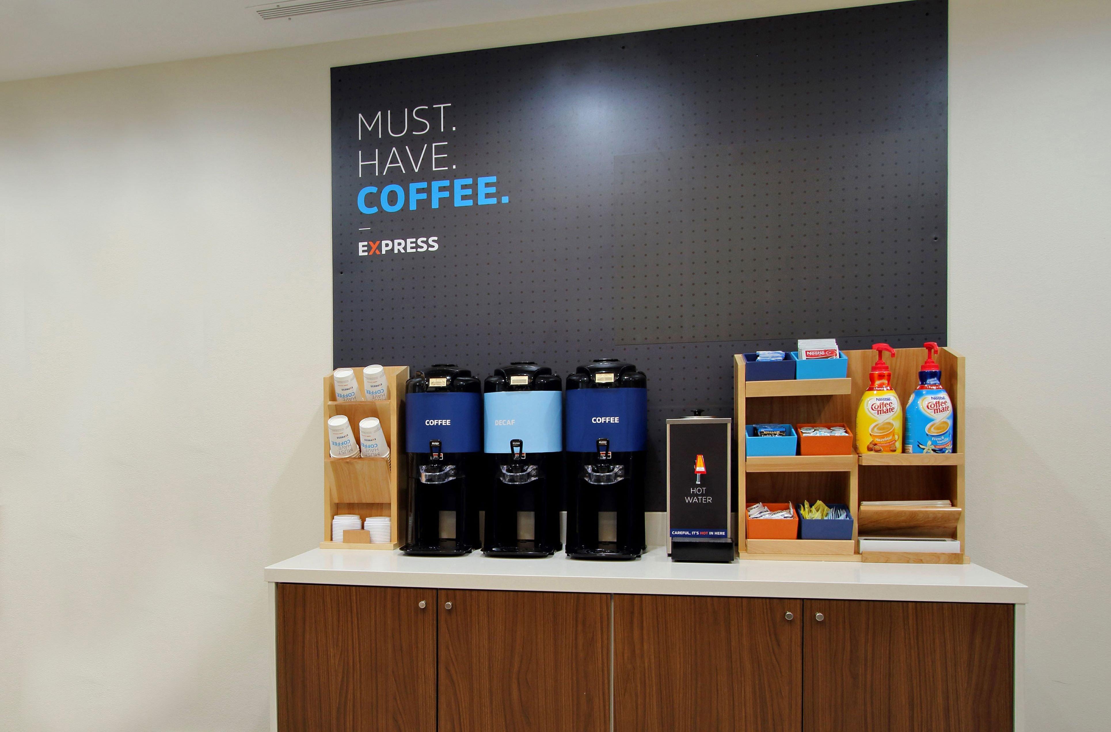Holiday Inn Express & Suites Greenwood Mall By Ihg Dış mekan fotoğraf