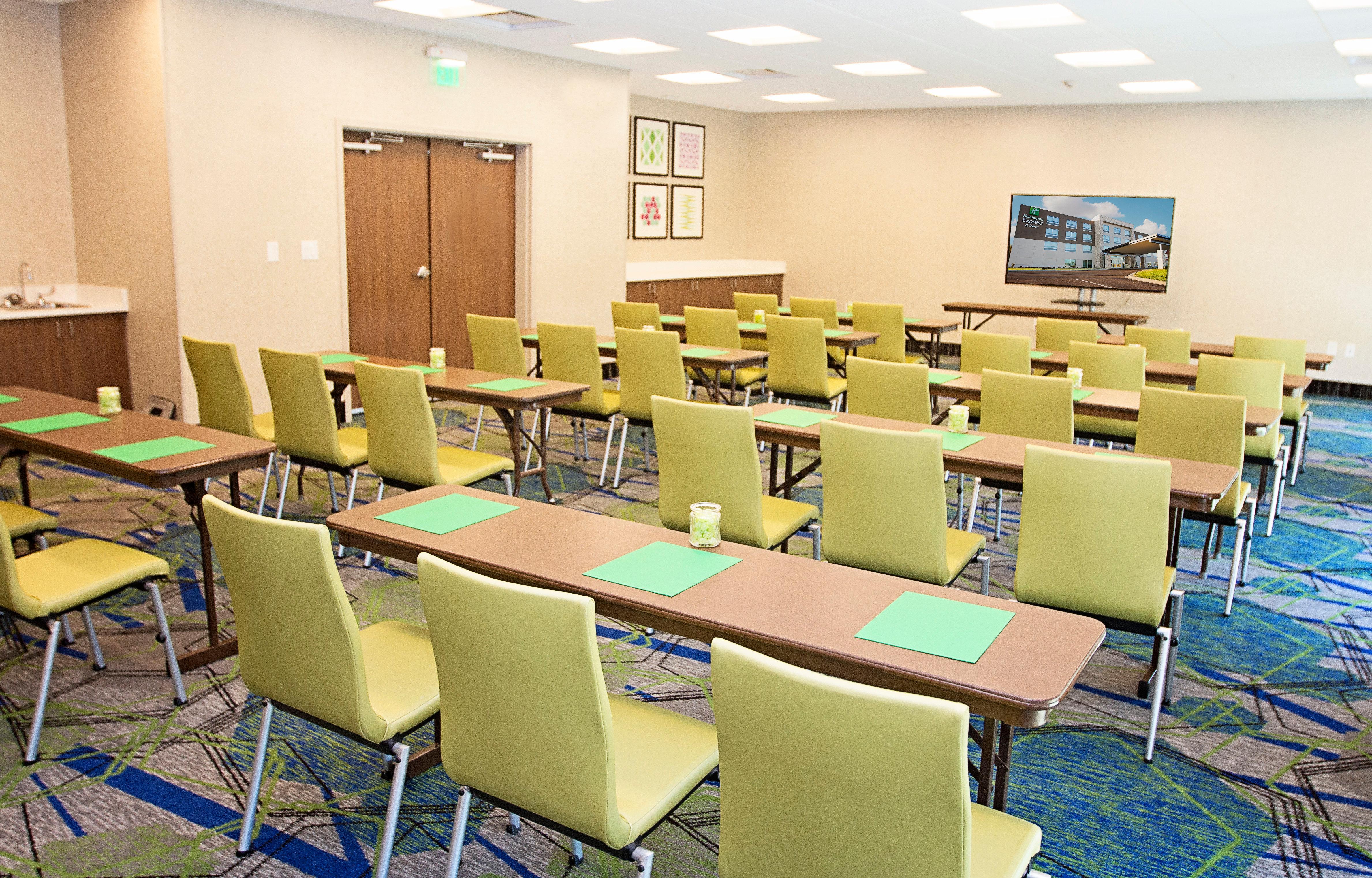 Holiday Inn Express & Suites Greenwood Mall By Ihg Dış mekan fotoğraf