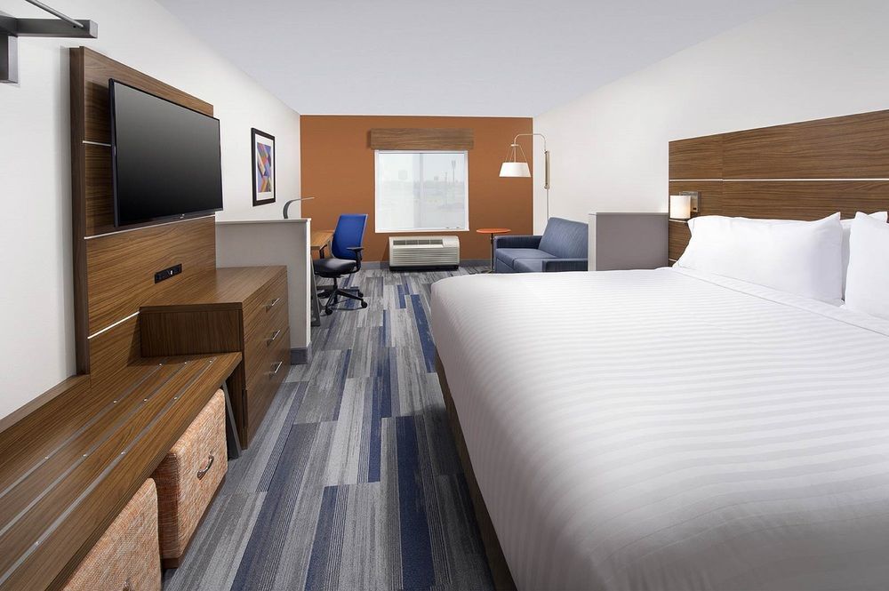 Holiday Inn Express & Suites Greenwood Mall By Ihg Dış mekan fotoğraf