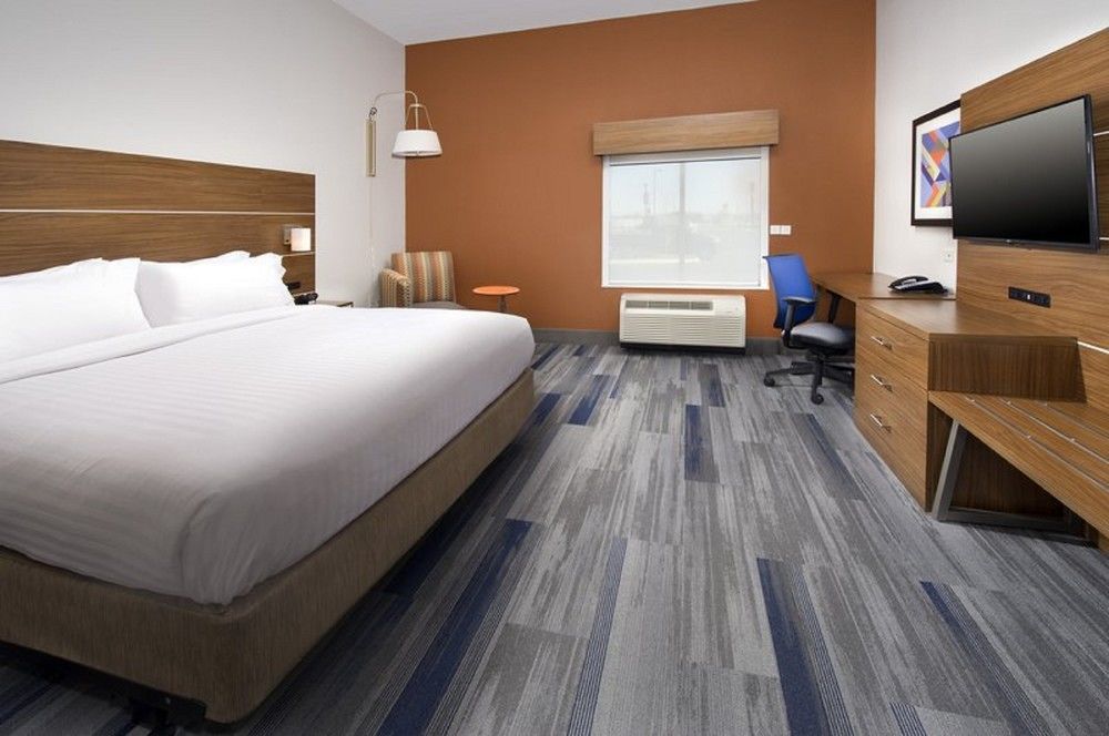 Holiday Inn Express & Suites Greenwood Mall By Ihg Dış mekan fotoğraf