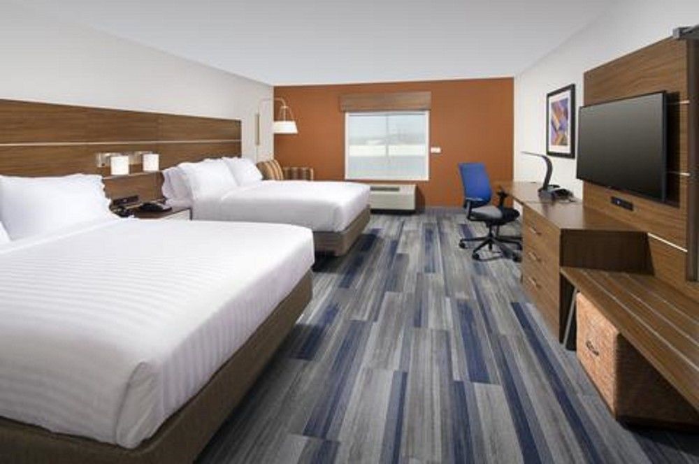 Holiday Inn Express & Suites Greenwood Mall By Ihg Dış mekan fotoğraf