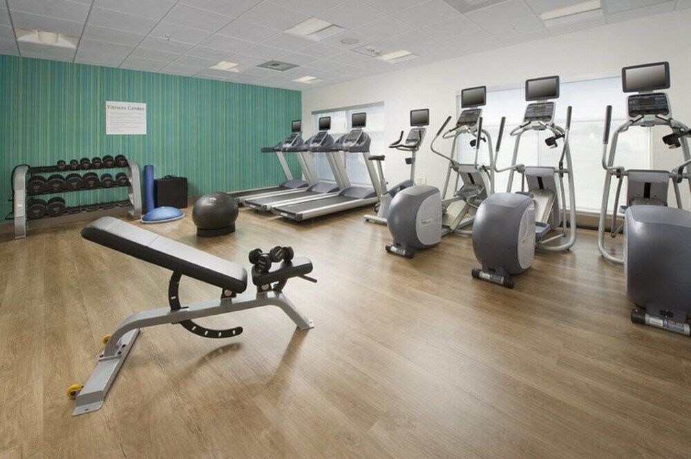 Holiday Inn Express & Suites Greenwood Mall By Ihg Dış mekan fotoğraf