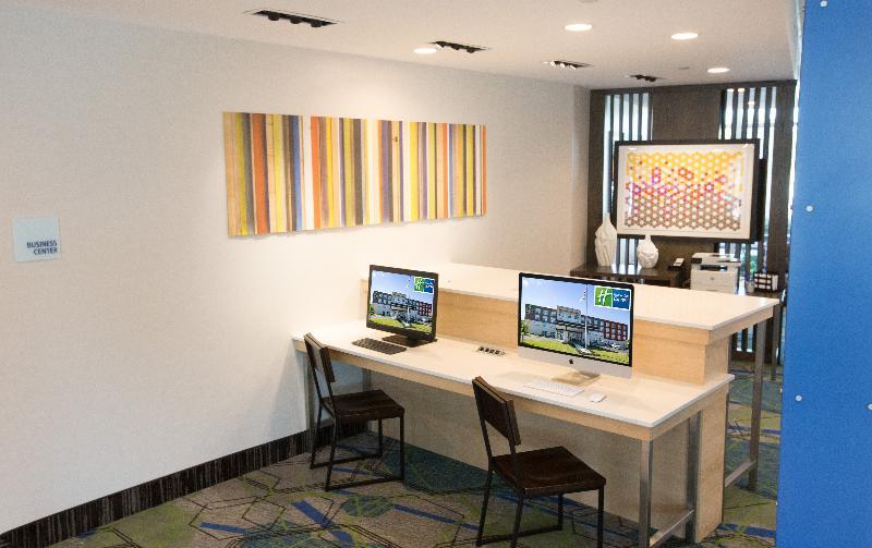 Holiday Inn Express & Suites Greenwood Mall By Ihg Dış mekan fotoğraf